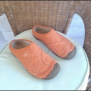 Keen Women's Orange Wool Slip On Clogs 9